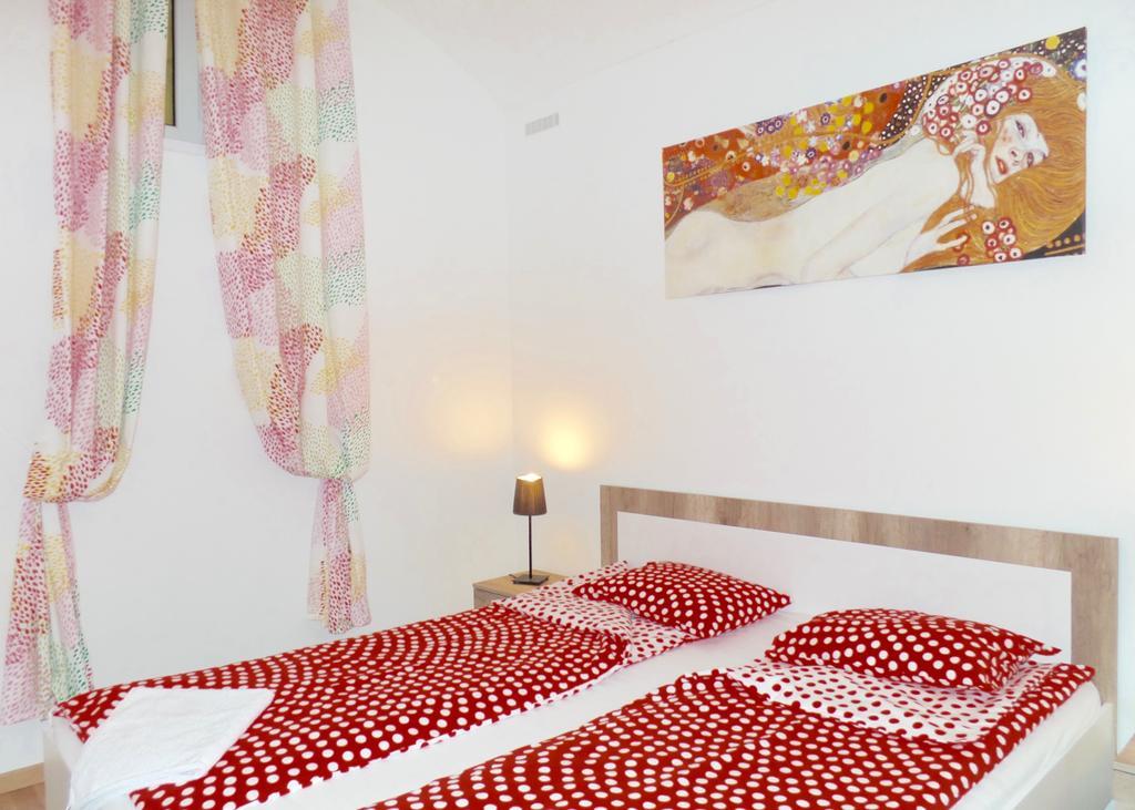 Old Town Apartments Прага Екстер'єр фото